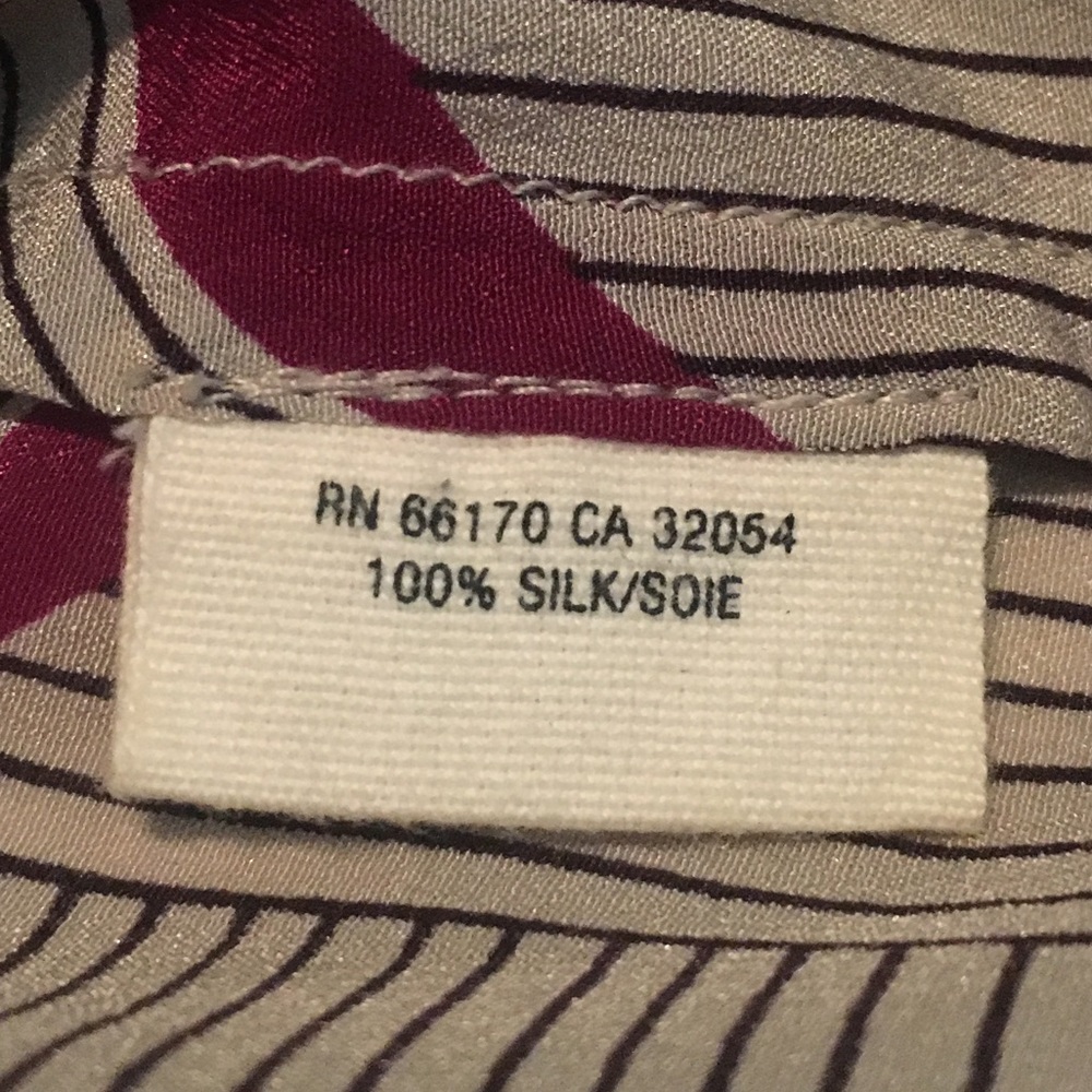 Geometric Patterned Women's Top - image 4